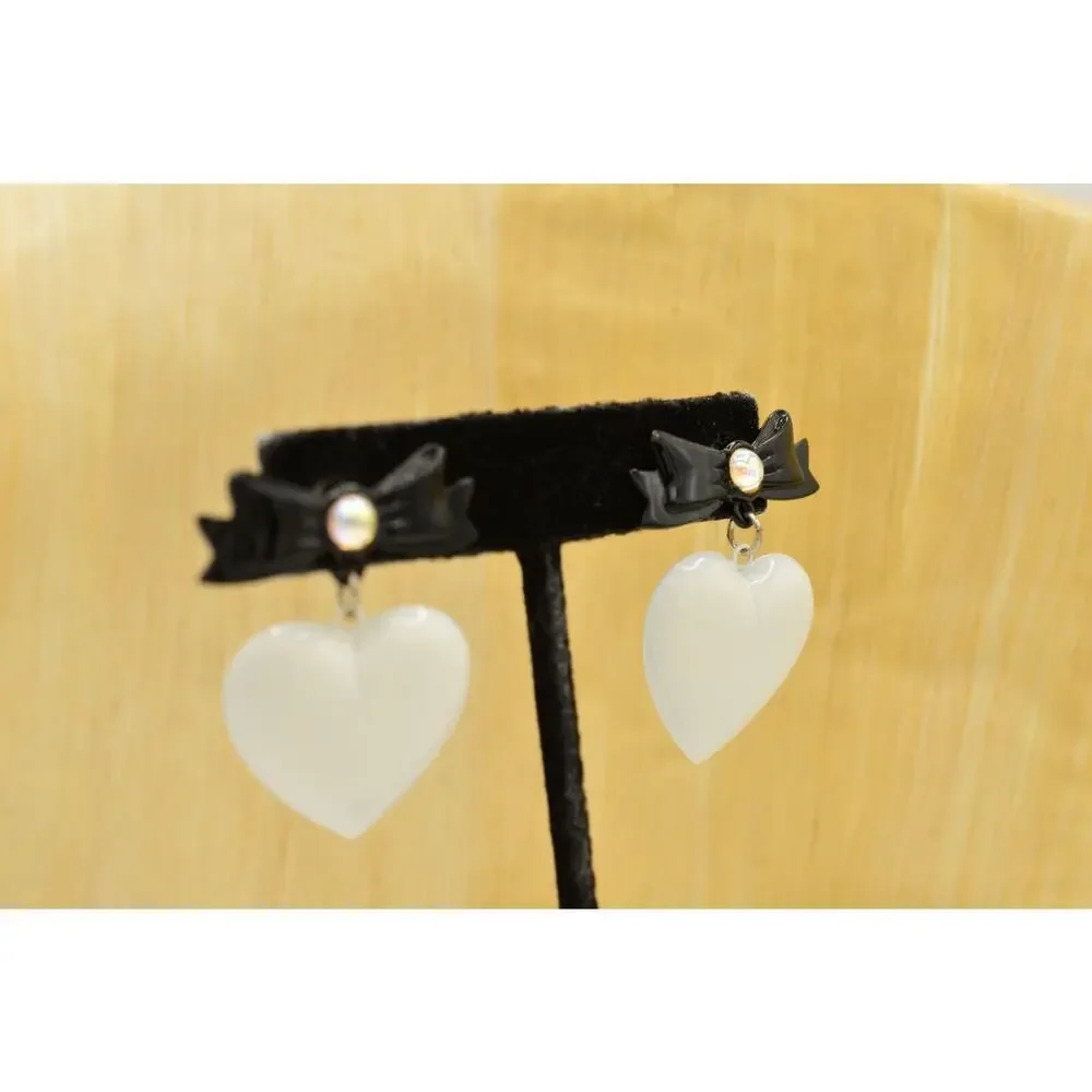 Vintage Heart Bow Dangle Earrings Black White Iridescent Cabochon NOS 1980s 9L
